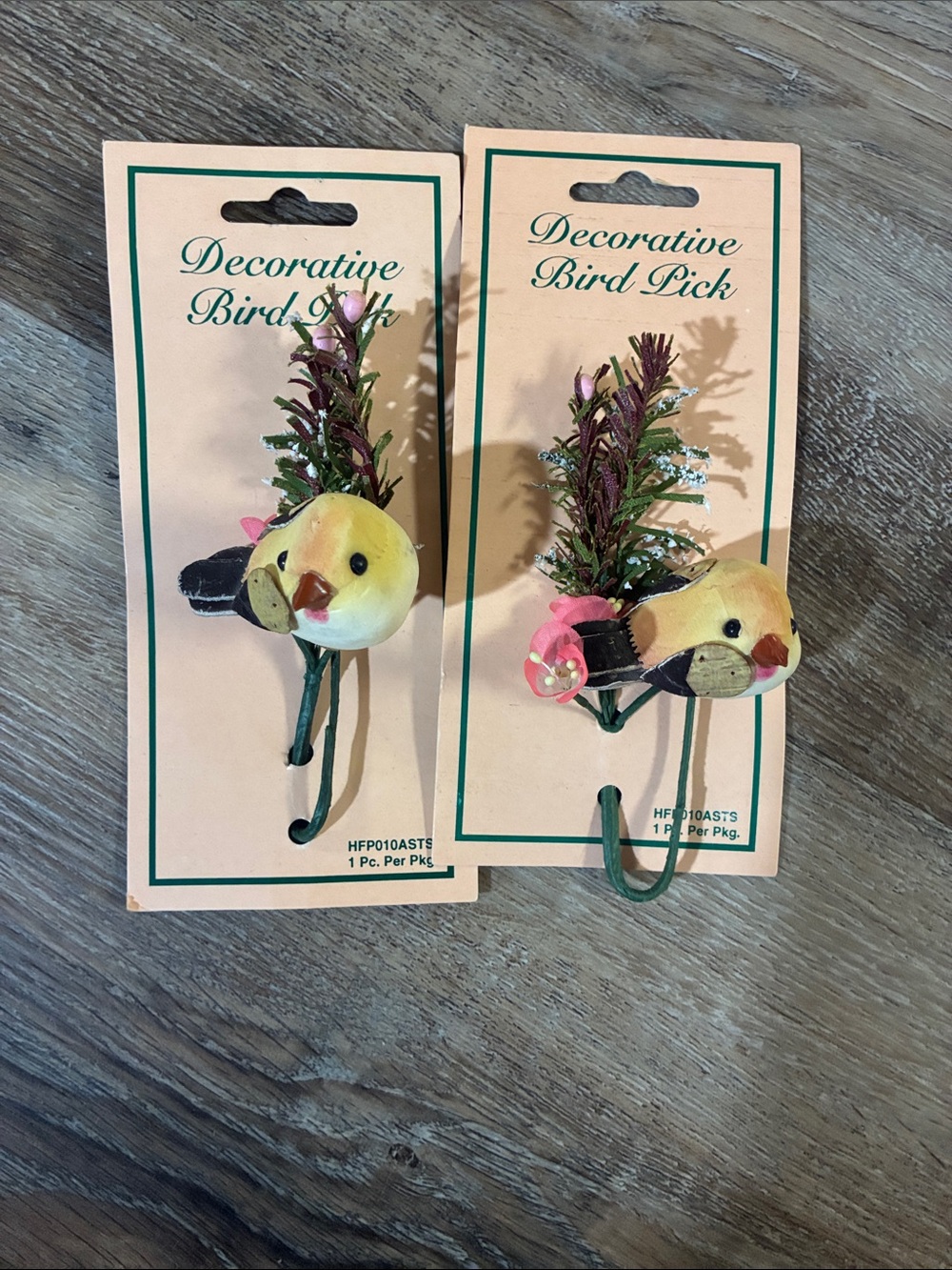 2 decorative bird picks